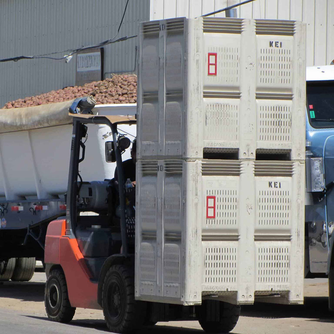 macrobin-48fv-harvest-bin-potatoes-forklift
