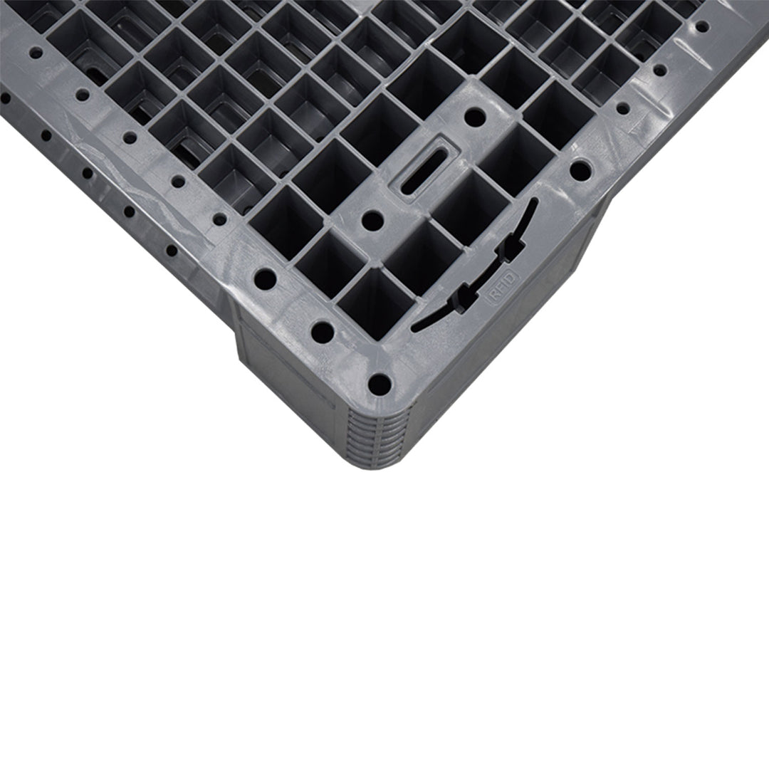 Close up view of 40x48 inch rackable plastic pallet with RFID slot